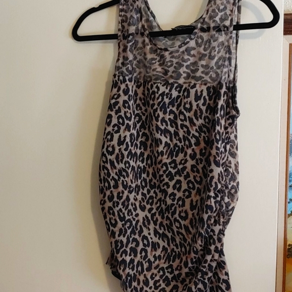 White House Black Market Tops - Leopard Print sleeveless top-cute!